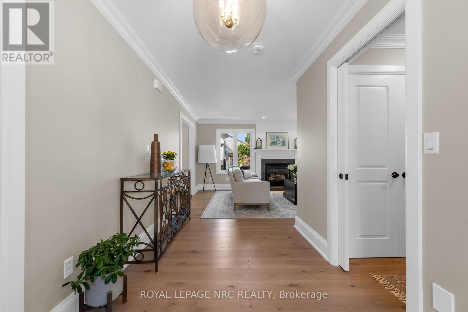 611 Victoria Street, Niagara-On-The-Lake, Ontario  L0S 1J0 - Photo 4 - X12449060