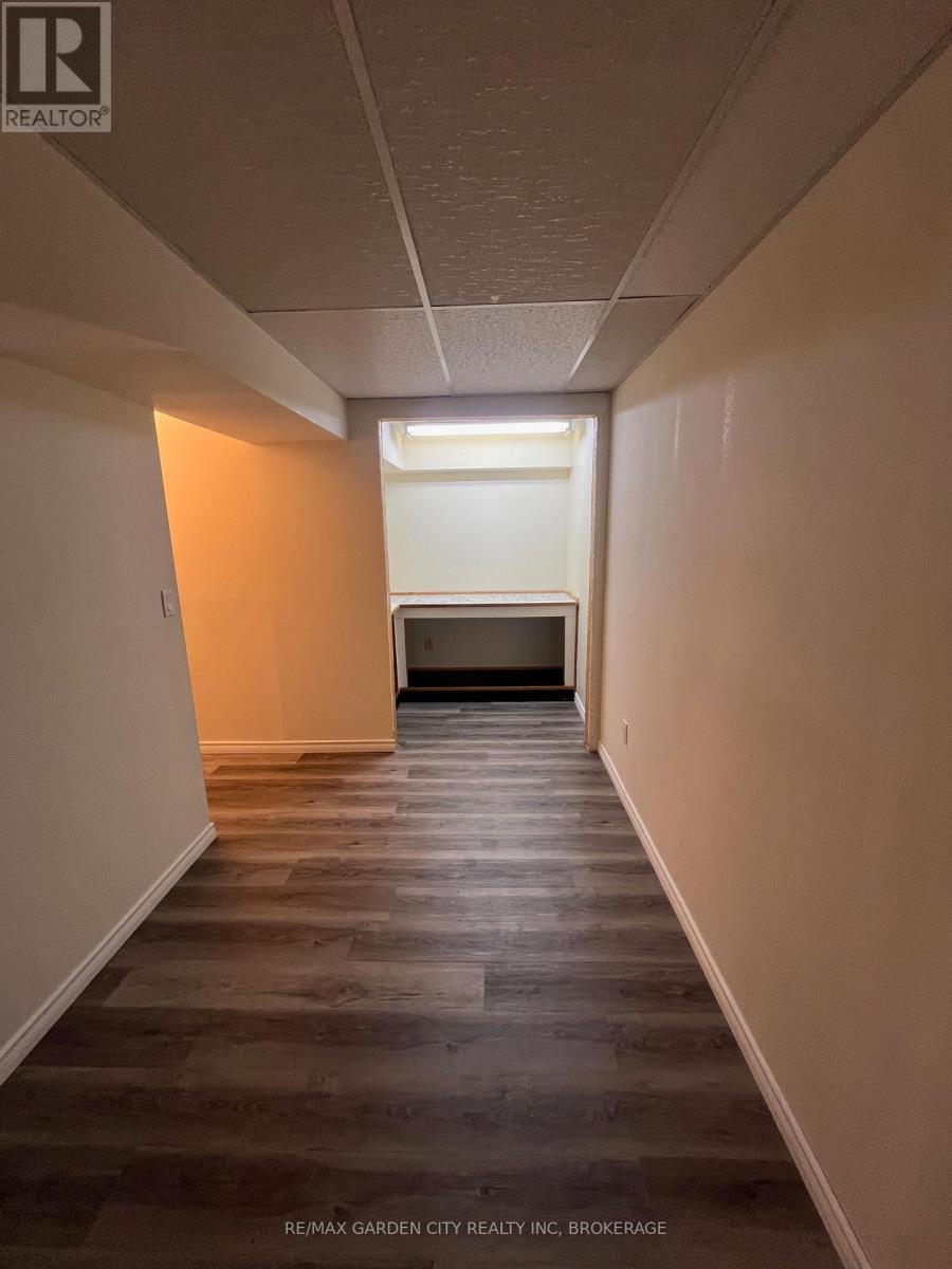 51 Dundee Drive, St. Catharines (Secord Woods), Ontario  L2P 3S9 - Photo 19 - X12449087