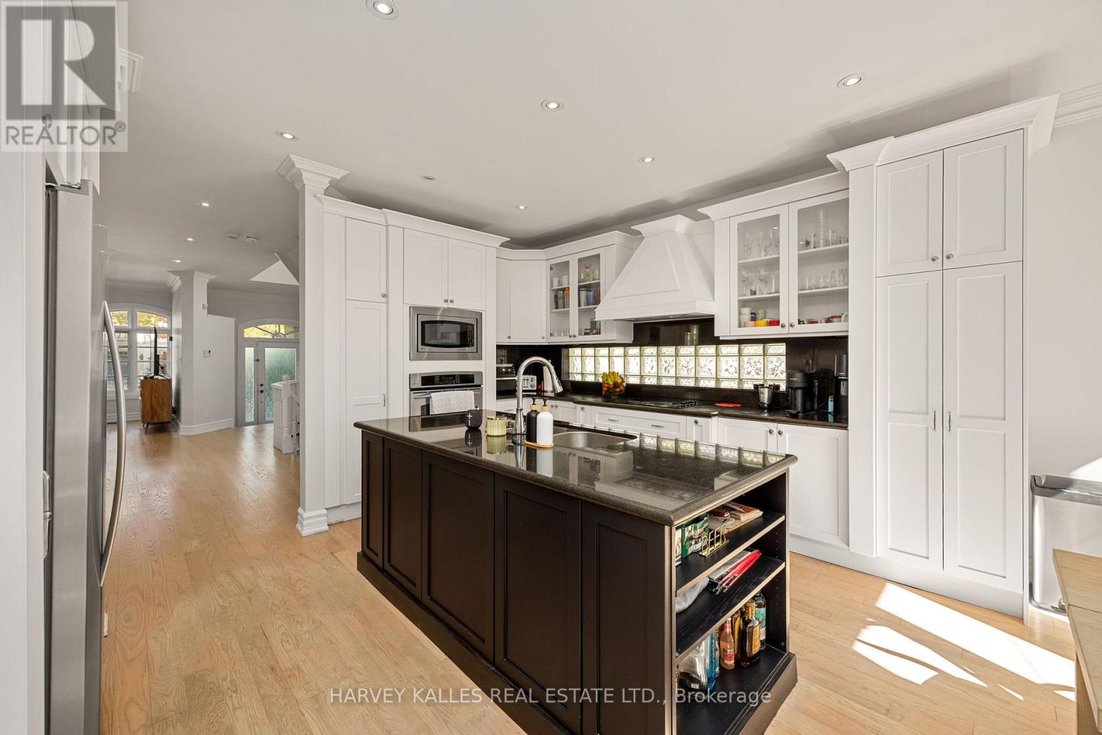 115 Johnston Avenue, Toronto, Ontario  M2N 1H1 - Photo 11 - C12448933