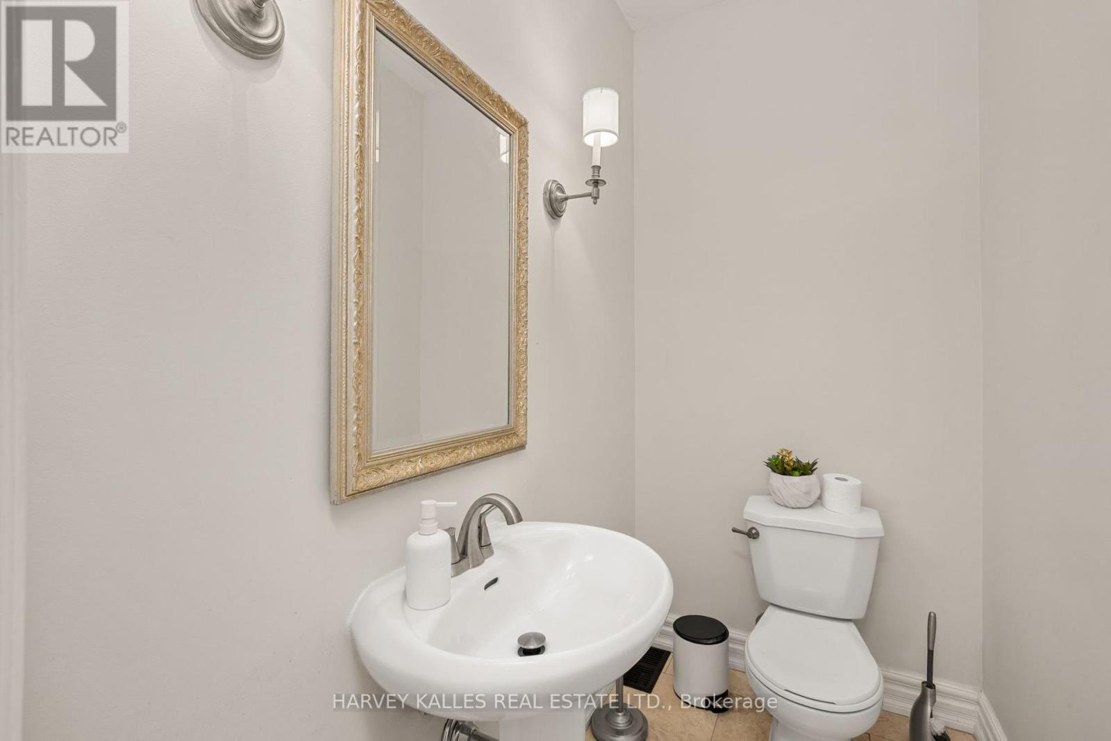 115 Johnston Avenue, Toronto, Ontario  M2N 1H1 - Photo 8 - C12448933