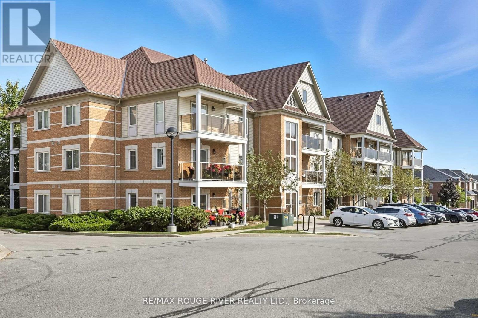 104 - 120 ASPEN SPRINGS DRIVE, Clarington, Ontario