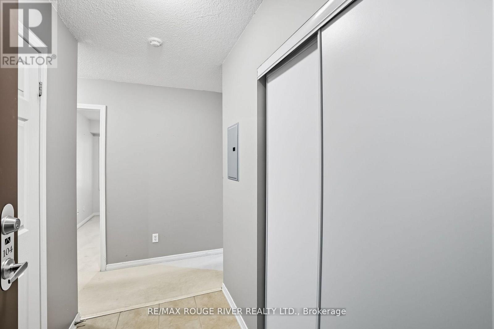 104 - 120 Aspen Springs Drive, Clarington, Ontario  L1C 0G7 - Photo 4 - E12449121