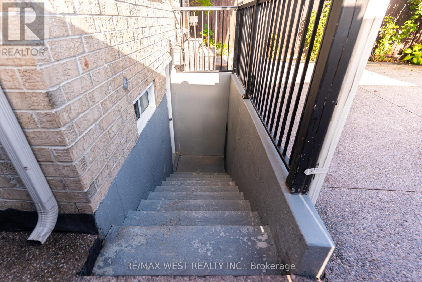 238 Wardlaw Place, Vaughan (Vellore Village), Ontario  L4H 3L7 - Photo 31 - N12448952