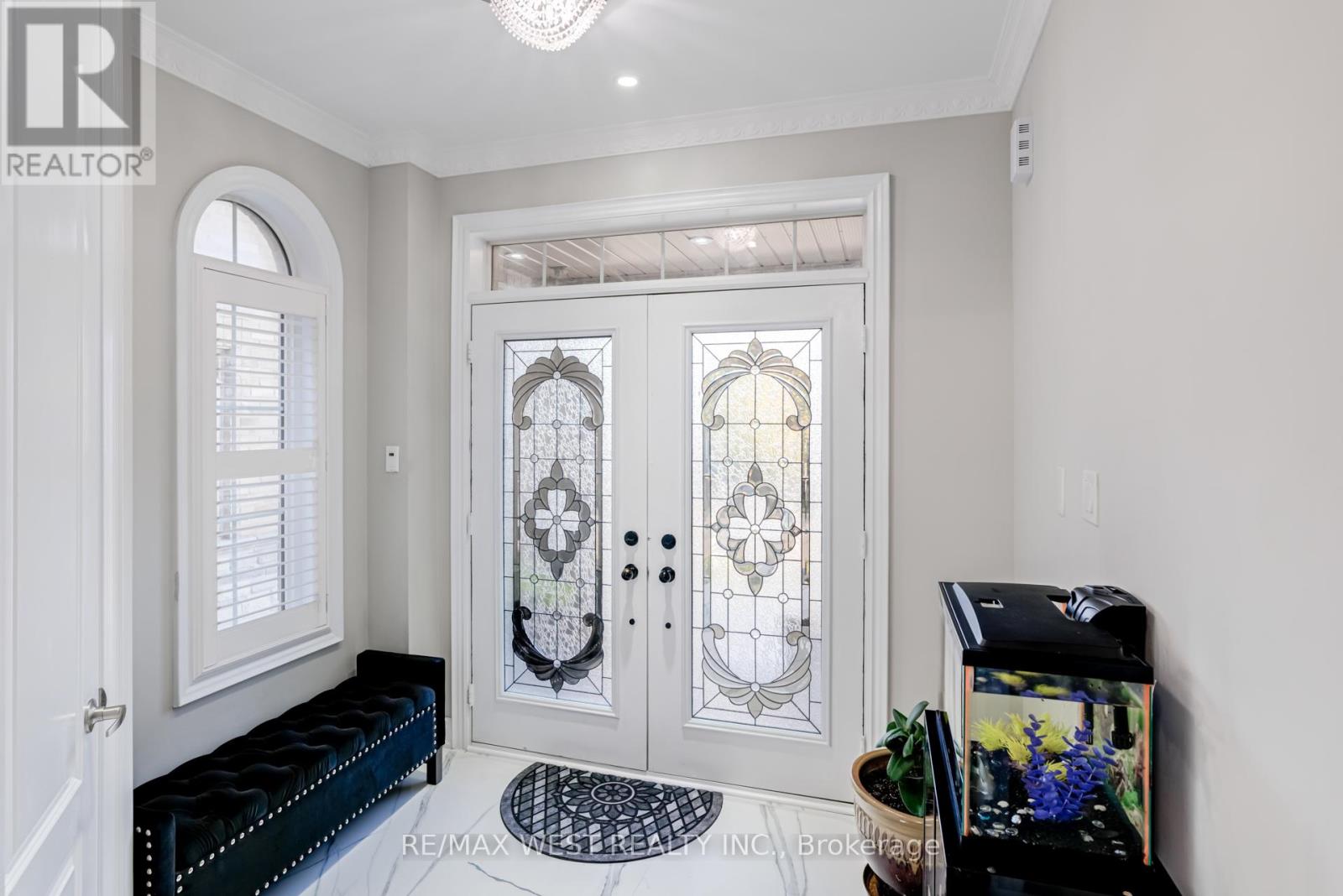 238 Wardlaw Place, Vaughan (Vellore Village), Ontario  L4H 3L7 - Photo 4 - N12448952