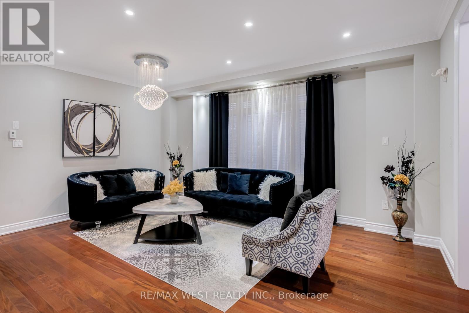 238 Wardlaw Place, Vaughan (Vellore Village), Ontario  L4H 3L7 - Photo 6 - N12448952