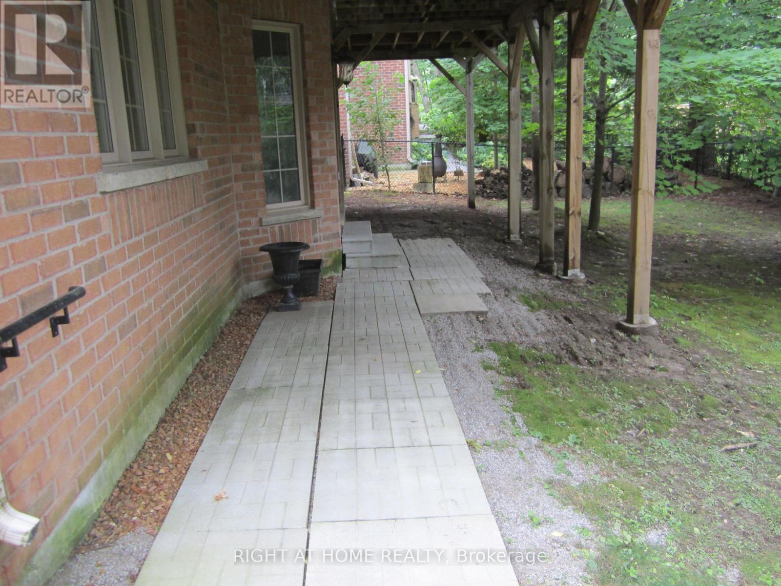 Bsmnt - 152 Championship Circle Place, Aurora, Ontario  L4G 0H9 - Photo 16 - N12448968