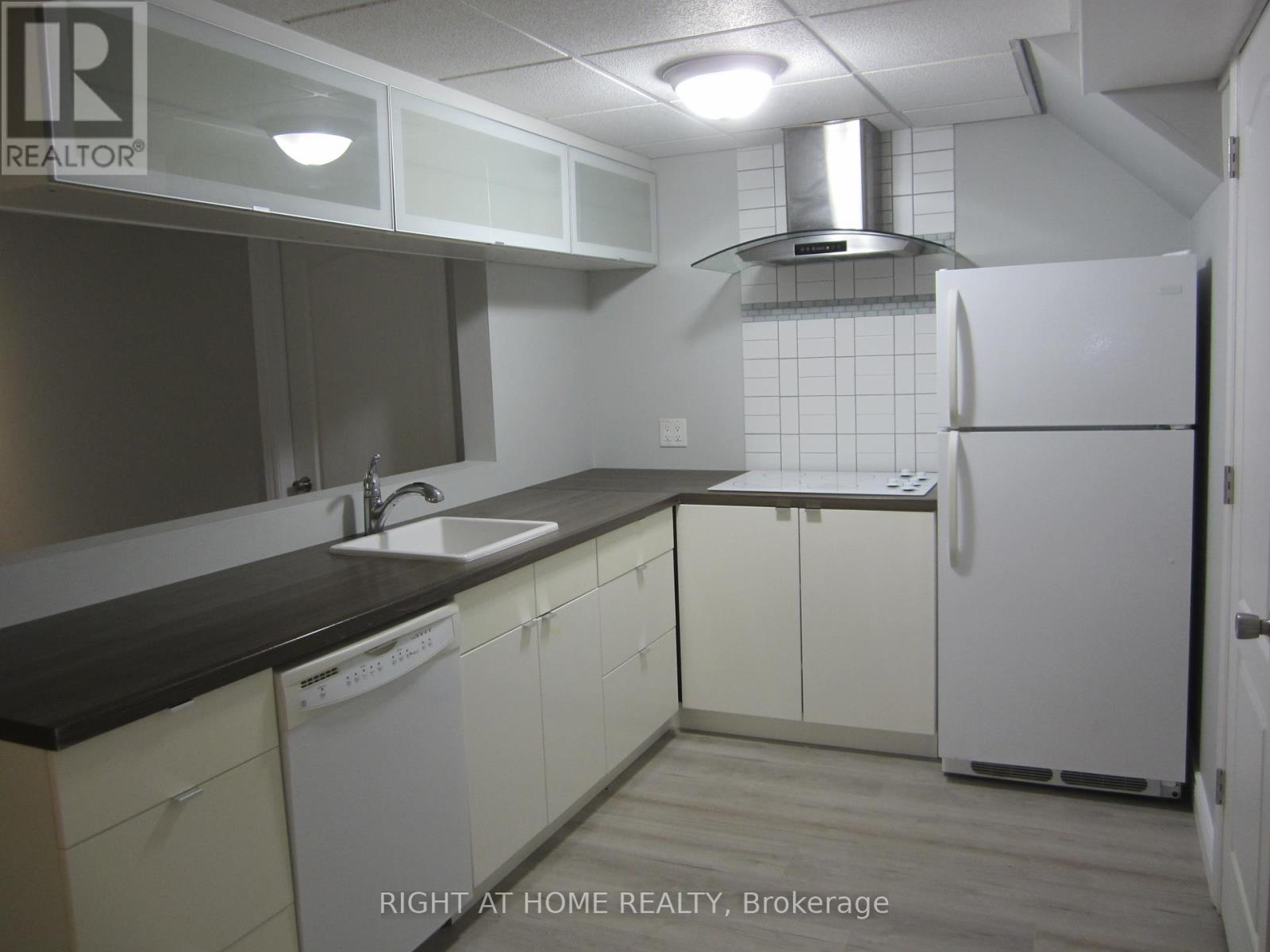Bsmnt - 152 Championship Circle Place, Aurora, Ontario  L4G 0H9 - Photo 5 - N12448968
