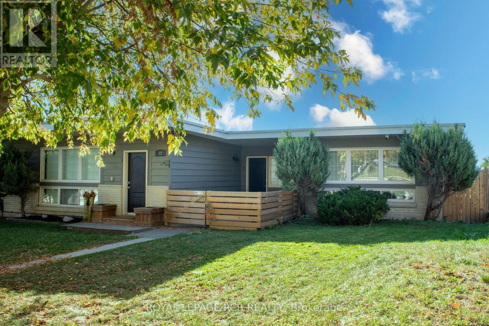 2 - 22 CENTRE STREET, Bradford West Gwillimbury, Ontario