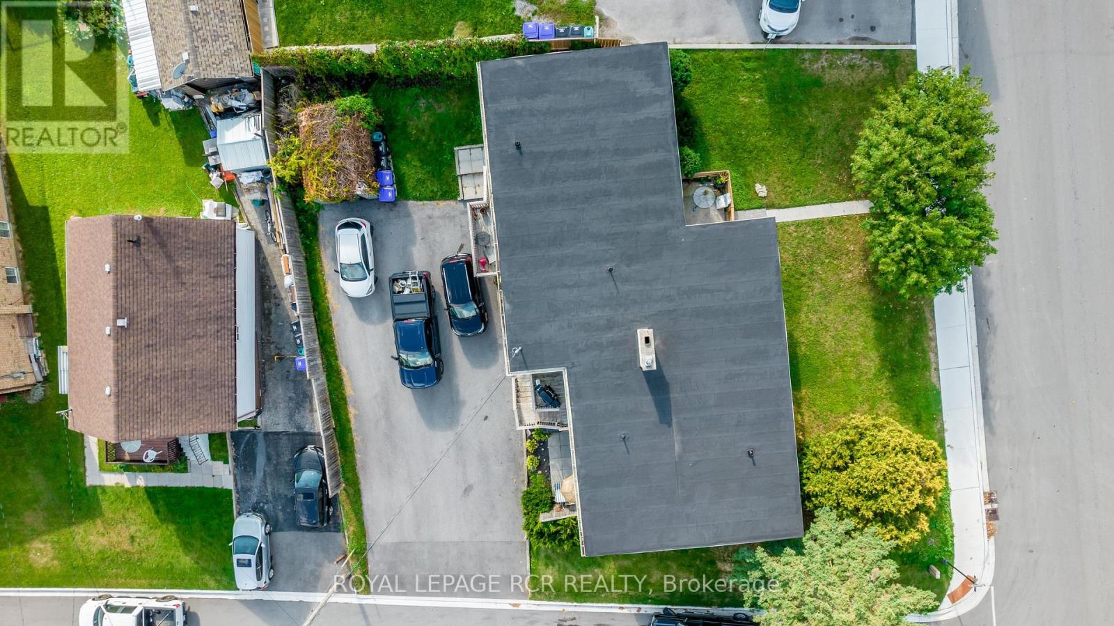 2 - 22 Centre Street, Bradford West Gwillimbury, Ontario  L3Z 2B7 - Photo 13 - N12448969