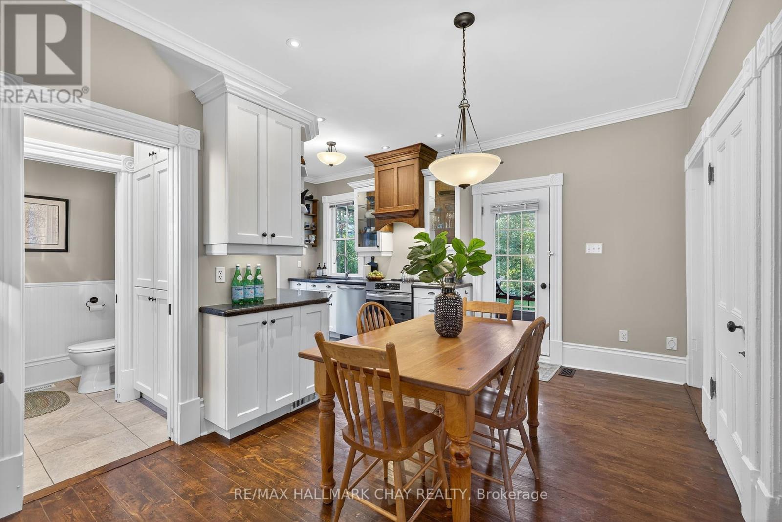 221 Prospect Street, Newmarket (Central Newmarket), Ontario  L3Y 3T8 - Photo 12 - N12448971