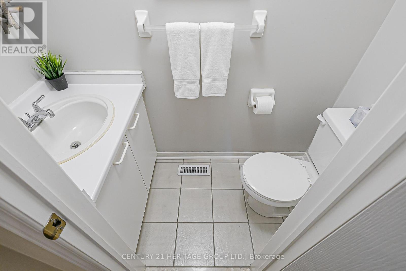 80 Primeau Drive, Aurora (Aurora Grove), Ontario  L4G 6Z2 - Photo 14 - N12448972