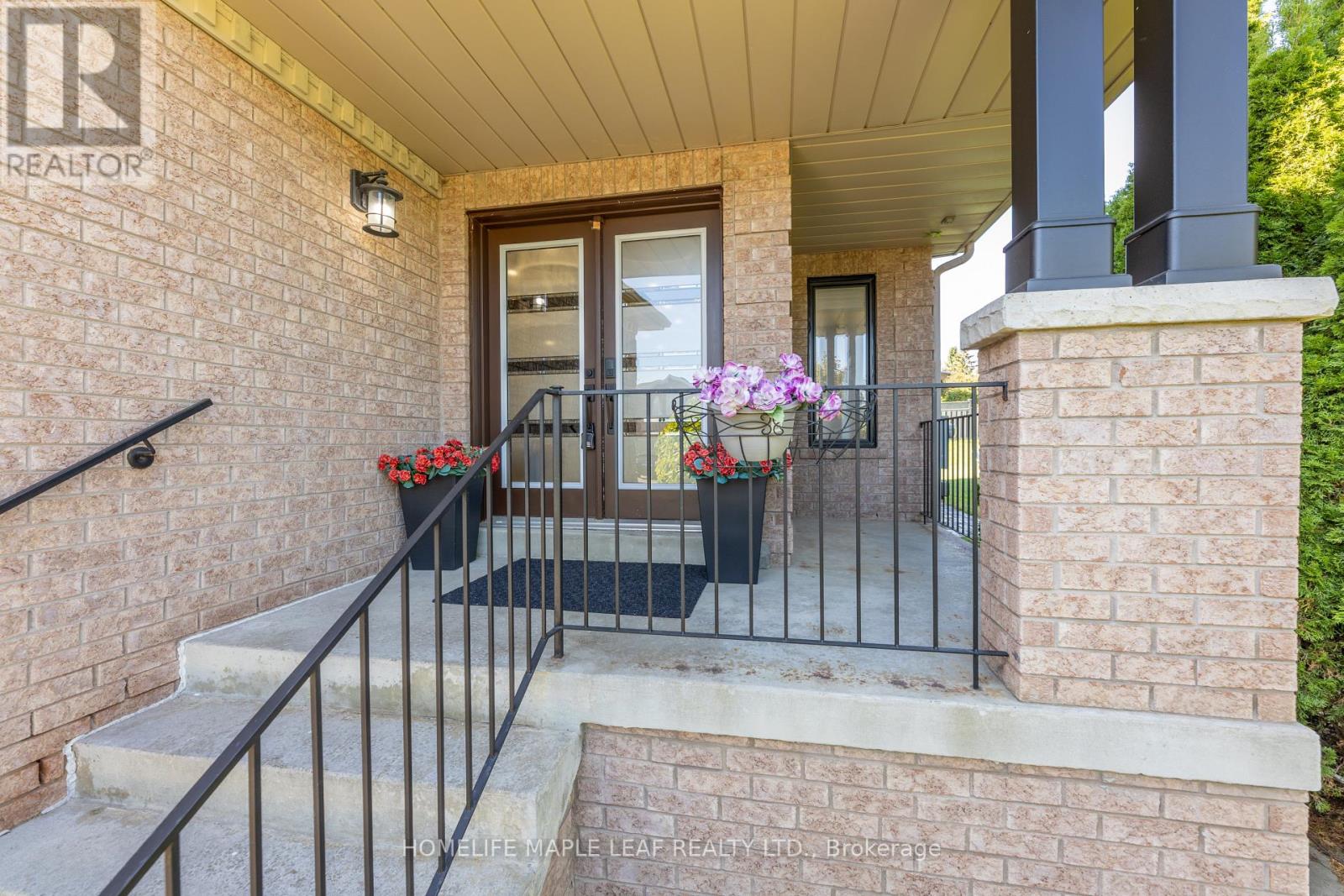 238 Devonsleigh Boulevard, Richmond Hill, Ontario  L4S 2P8 - Photo 6 - N12448988