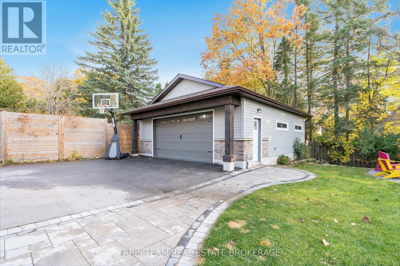27 Garrett Crescent, Barrie, Ontario  L4M 5K7 - Photo 40 - S12448582