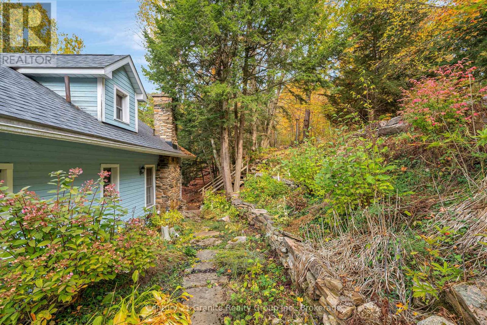1050 Whiskey Jack Lane, Algonquin Highlands (Stanhope), Ontario  K0M 1S0 - Photo 13 - X12449083