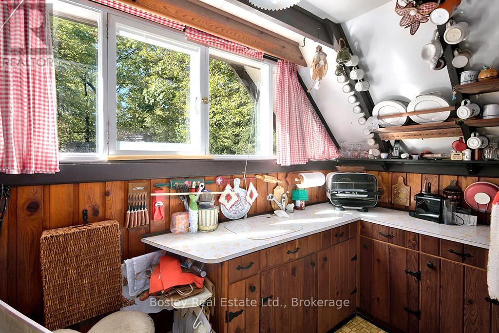3 - 242 Arrowhead Road, Blue Mountains, Ontario  L9Y 0S1 - Photo 17 - X12449194