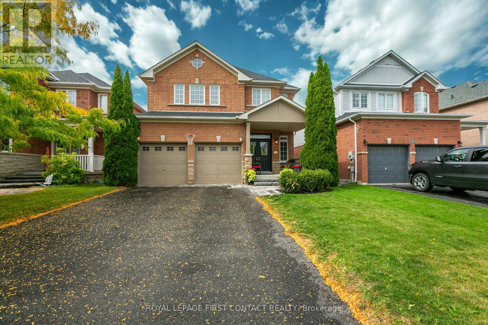 53 Tudor Crescent, Barrie, Ontario  L4M 0A8 - Photo 2 - S12448925
