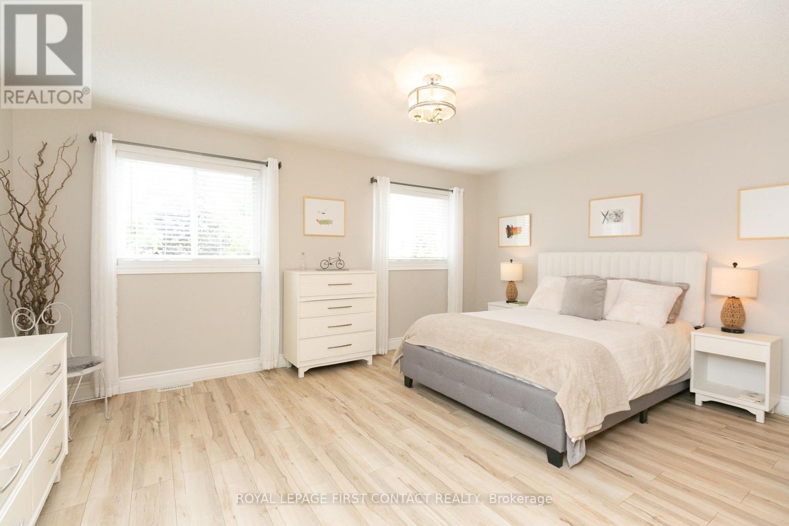 53 Tudor Crescent, Barrie, Ontario  L4M 0A8 - Photo 22 - S12448925