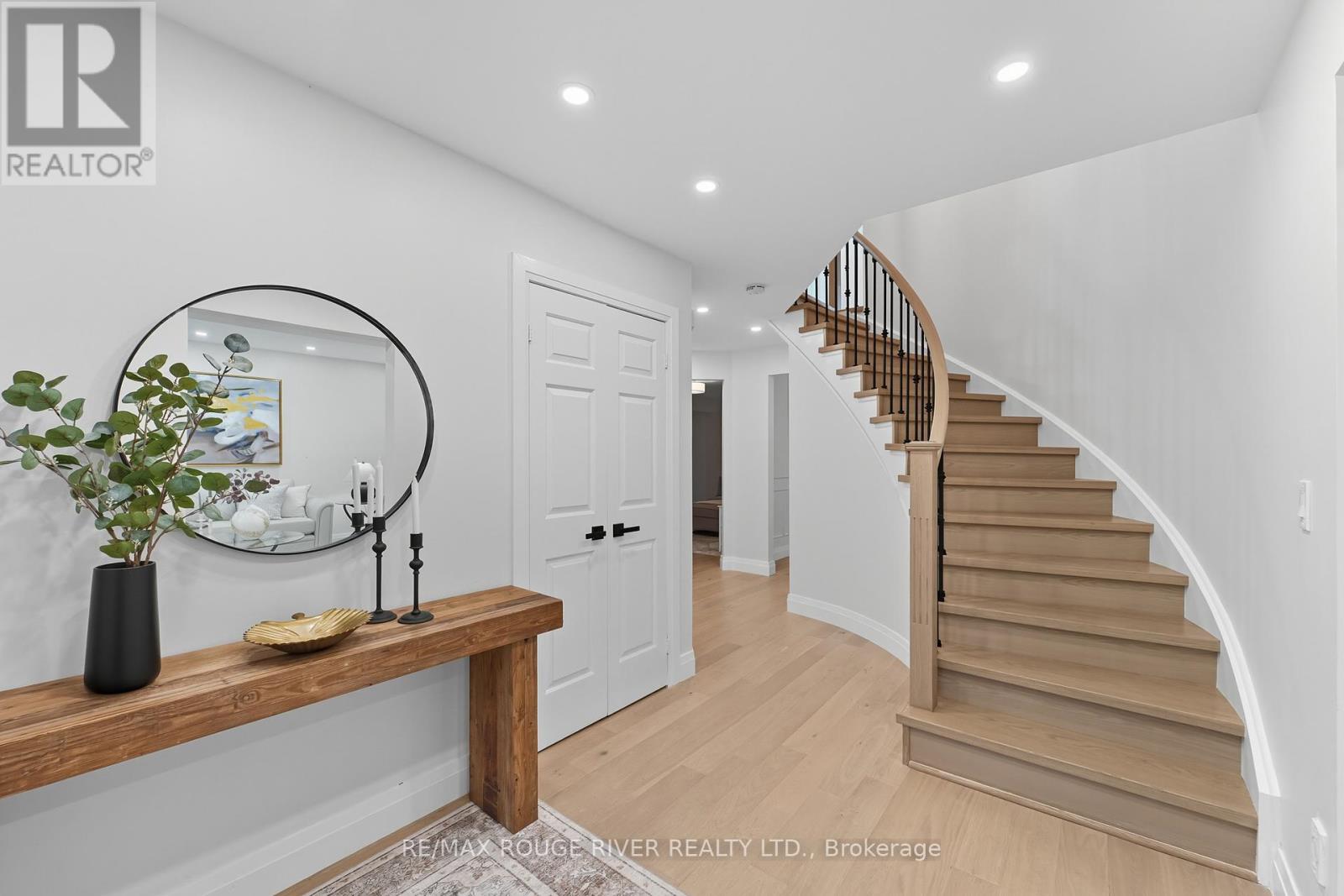 270 Lakeview Court, Cobourg, Ontario  K9A 5C4 - Photo 7 - X12449126