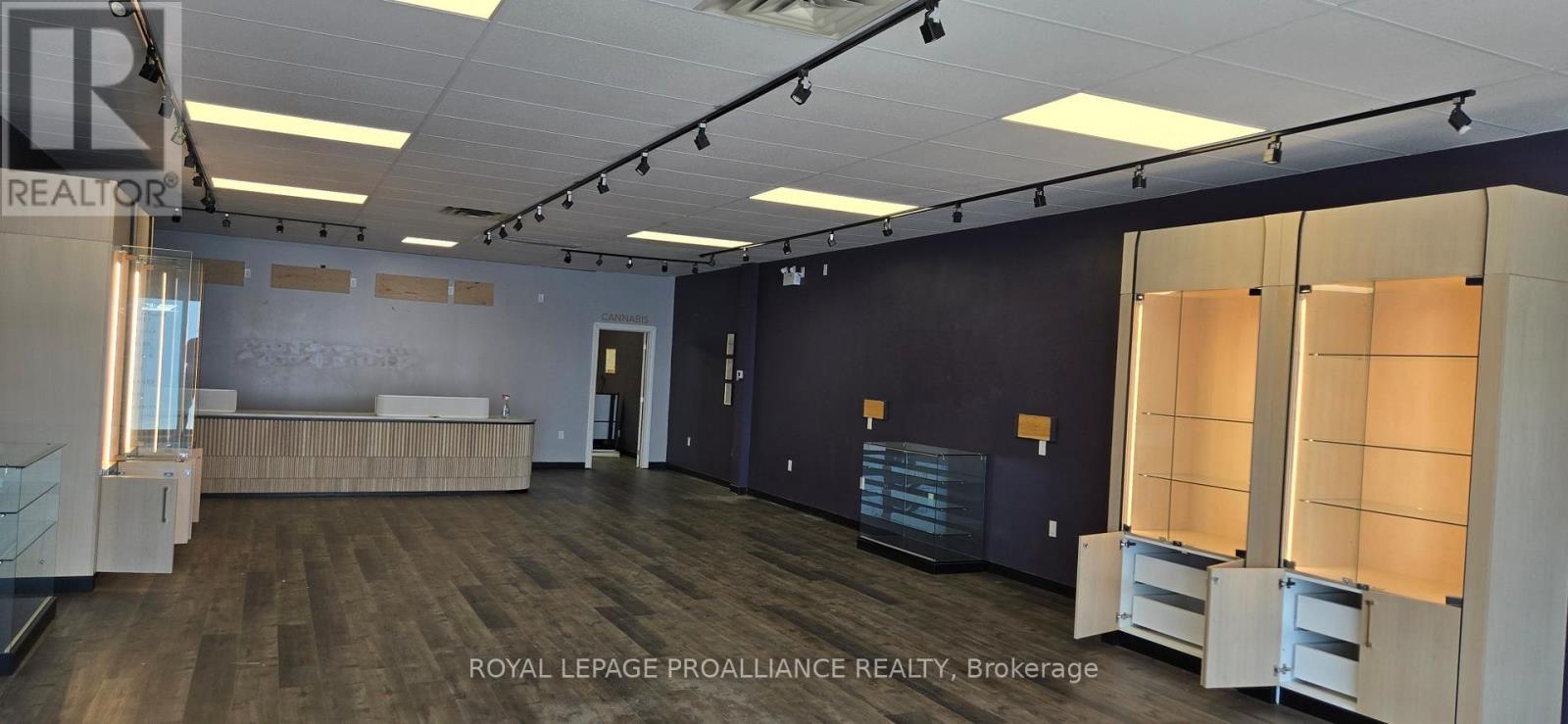 Unit 4 - 48 Dundas Street W, Belleville, Ontario  K8P 1A3 - Photo 4 - X12449218