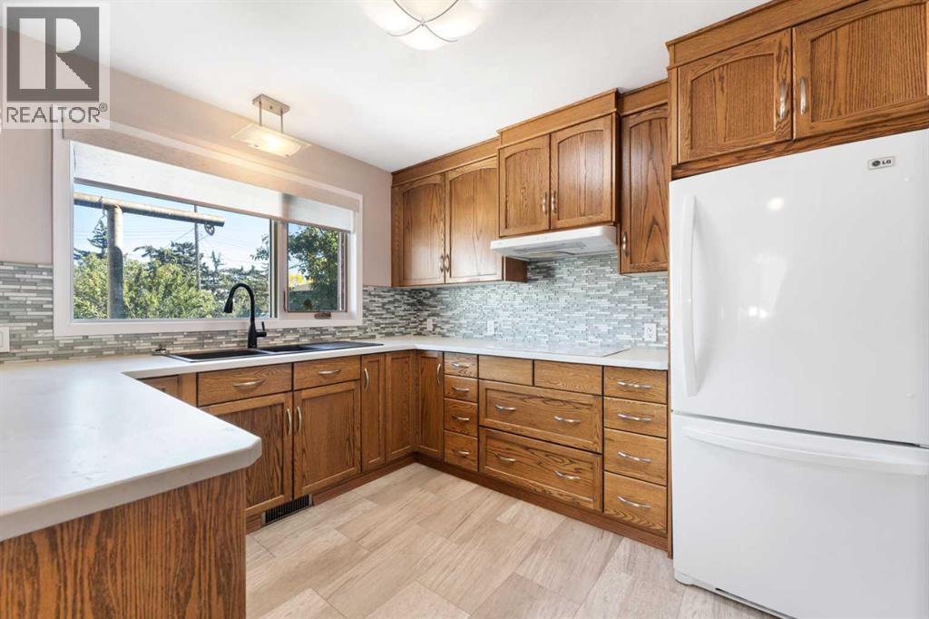 98 Lynnwood Drive Se, Calgary, Alberta  T2C 0S6 - Photo 8 - A2262722