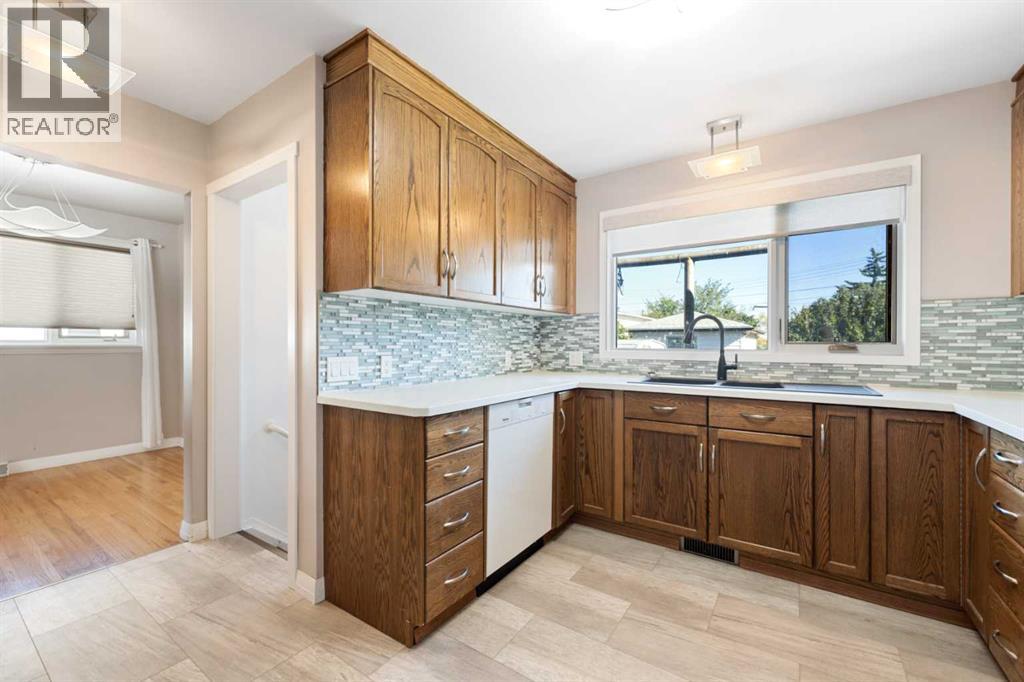 98 Lynnwood Drive Se, Calgary, Alberta  T2C 0S6 - Photo 9 - A2262722