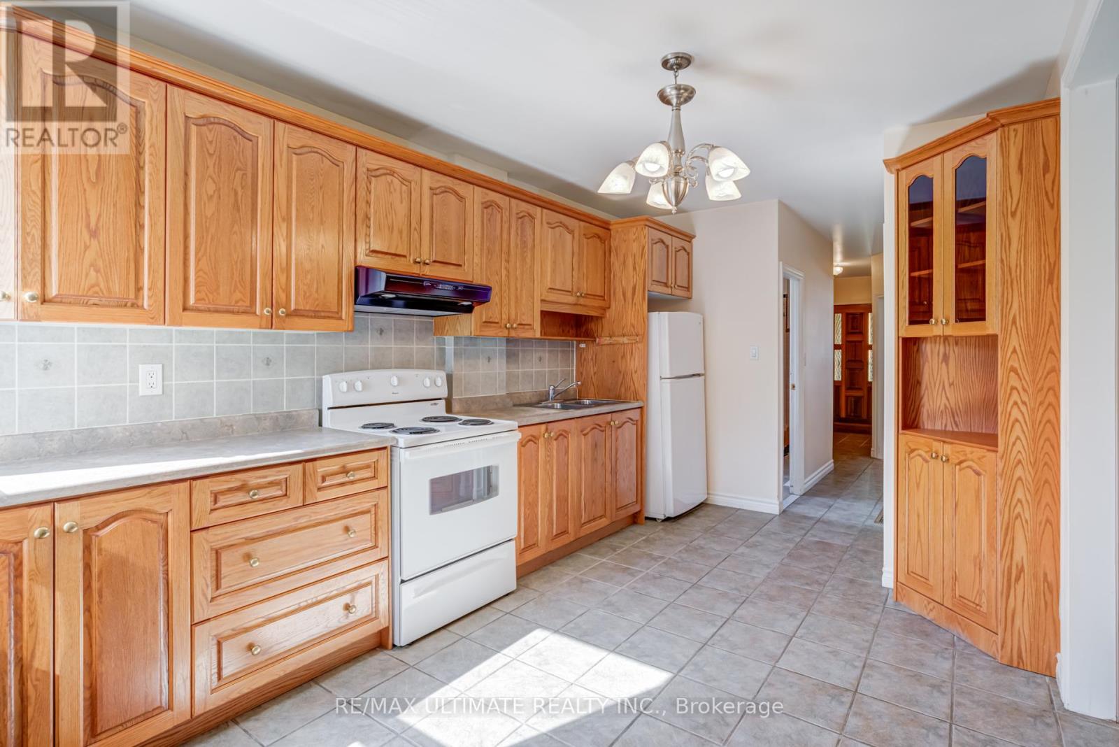 75 Amherst Avenue, Toronto, Ontario  M6E 1Z5 - Photo 5 - C12447739