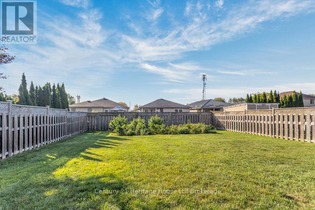 209 North Street E, Tillsonburg, Ontario  N4G 1B8 - Photo 22 - X12449221
