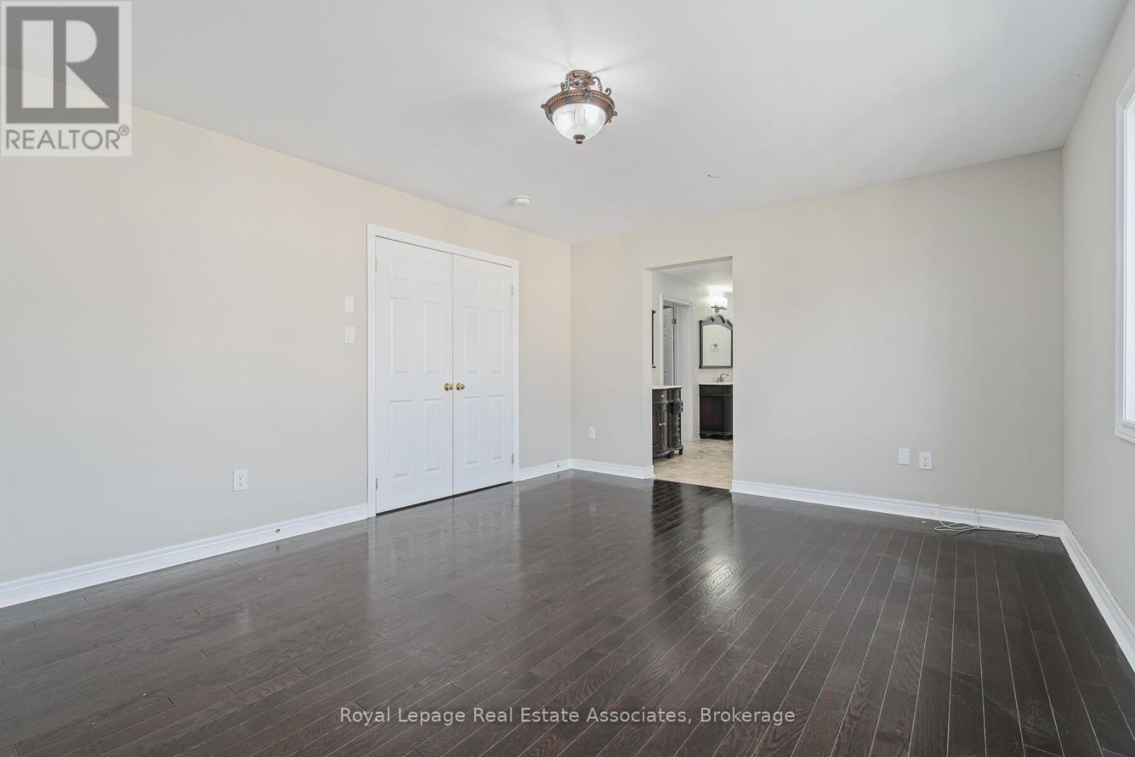 405 Hincks Drive, Milton, Ontario  L9T 8T6 - Photo 16 - W12448935