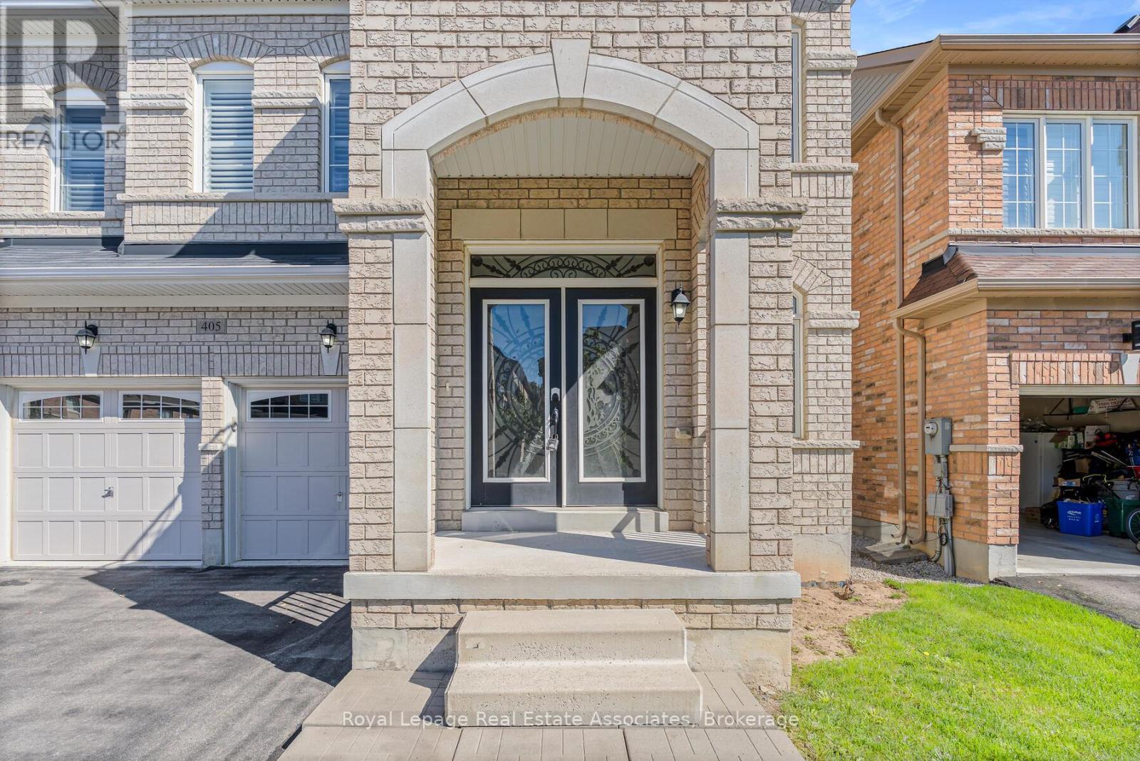 405 Hincks Drive, Milton, Ontario  L9T 8T6 - Photo 2 - W12448935
