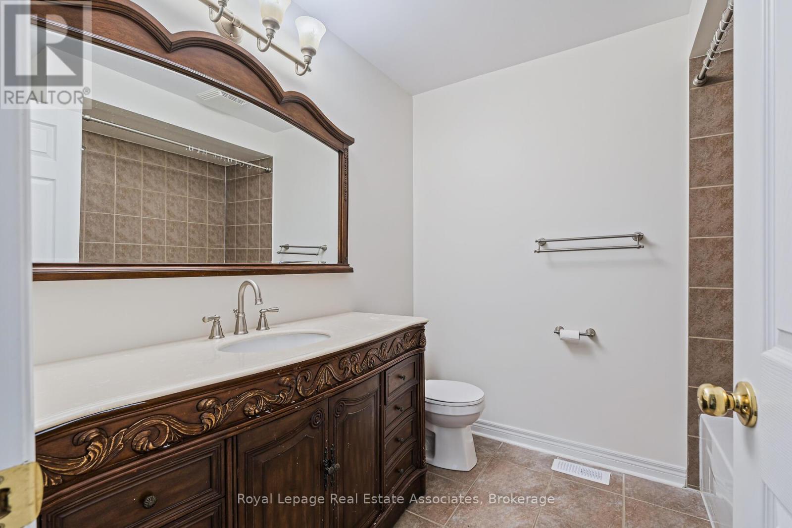405 Hincks Drive, Milton, Ontario  L9T 8T6 - Photo 22 - W12448935