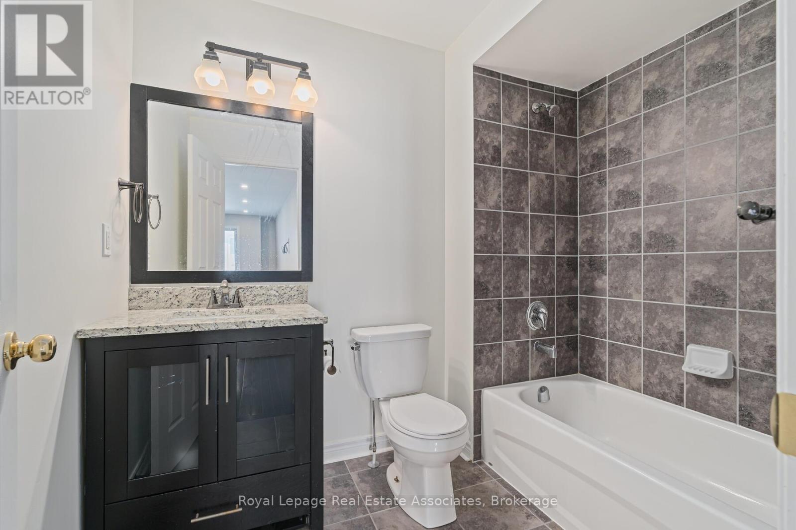 405 Hincks Drive, Milton, Ontario  L9T 8T6 - Photo 28 - W12448935