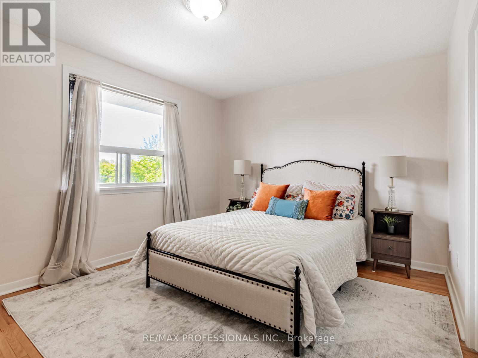 281 Jeffcoat Drive, Toronto (West Humber-Clairville), Ontario  M9W 3E4 - Photo 13 - W12448936