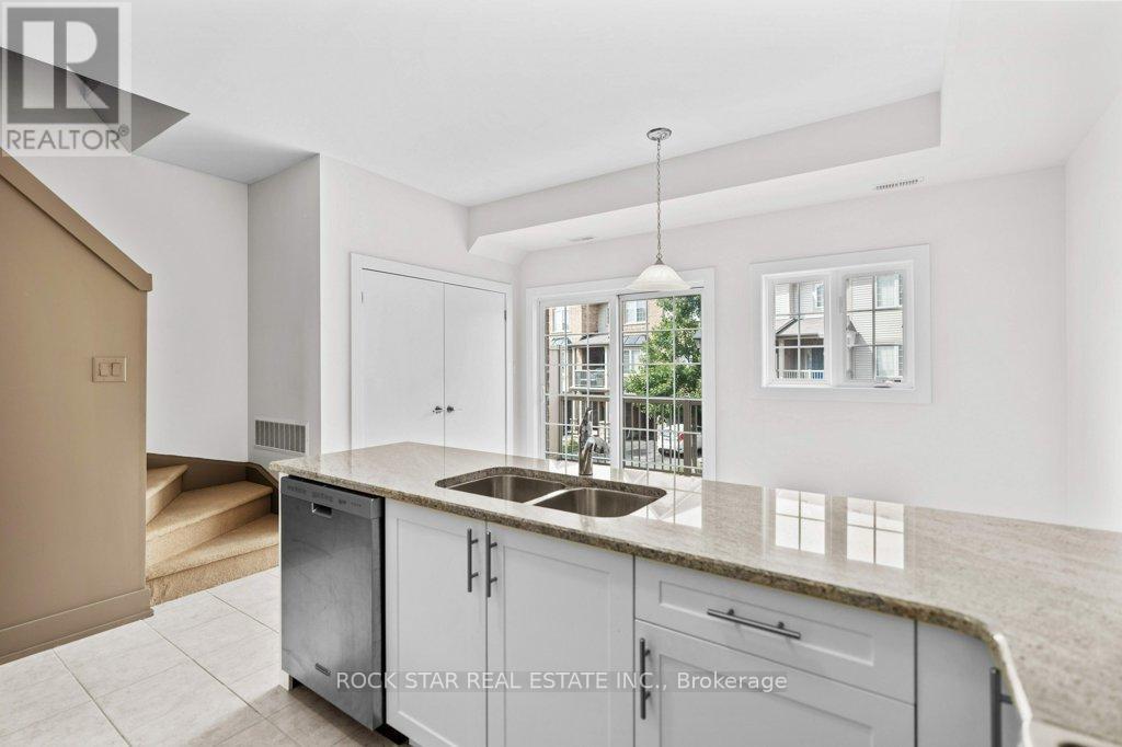 28 - 1401 Plains Road E, Burlington, Ontario  L7R 0C2 - Photo 12 - W12448955