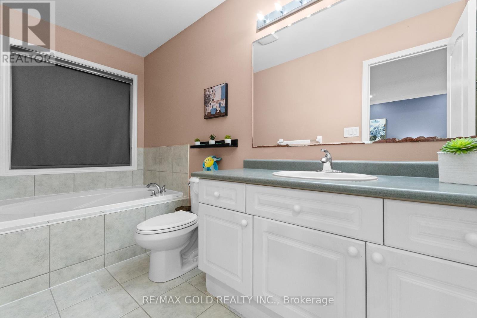 72 Herdwick Street, Brampton (Gore Industrial North), Ontario  L6S 6M1 - Photo 33 - W12448967