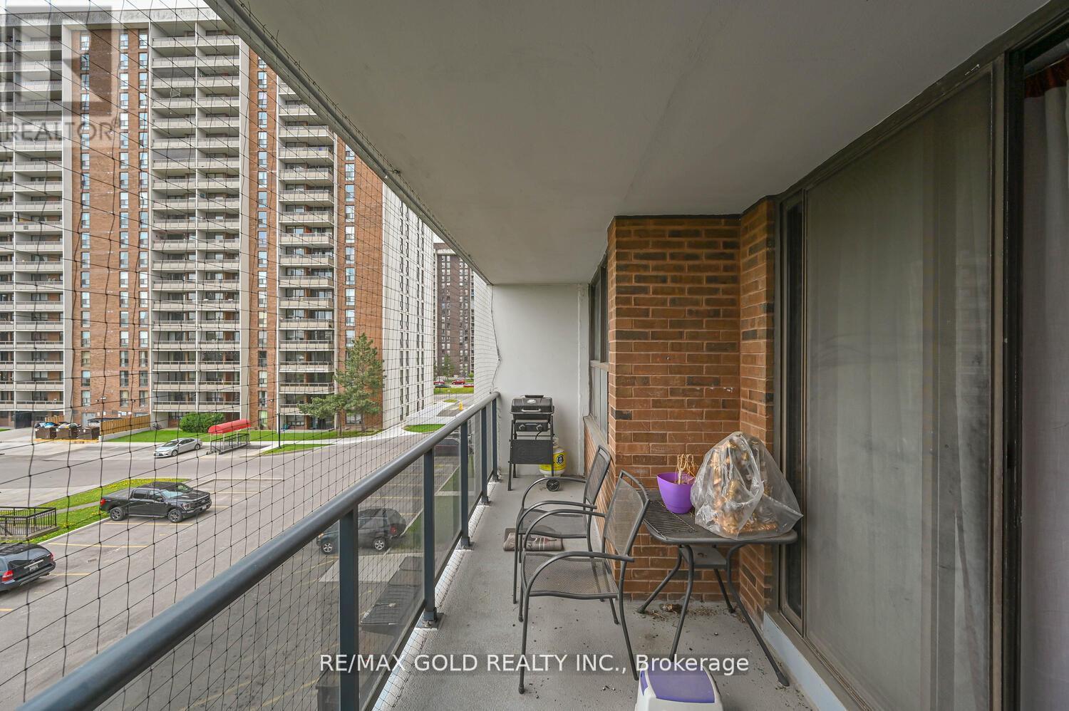 403 - 21 Knightsbridge Road, Brampton (Queen Street Corridor), Ontario  L6T 3Y1 - Photo 24 - W12448987
