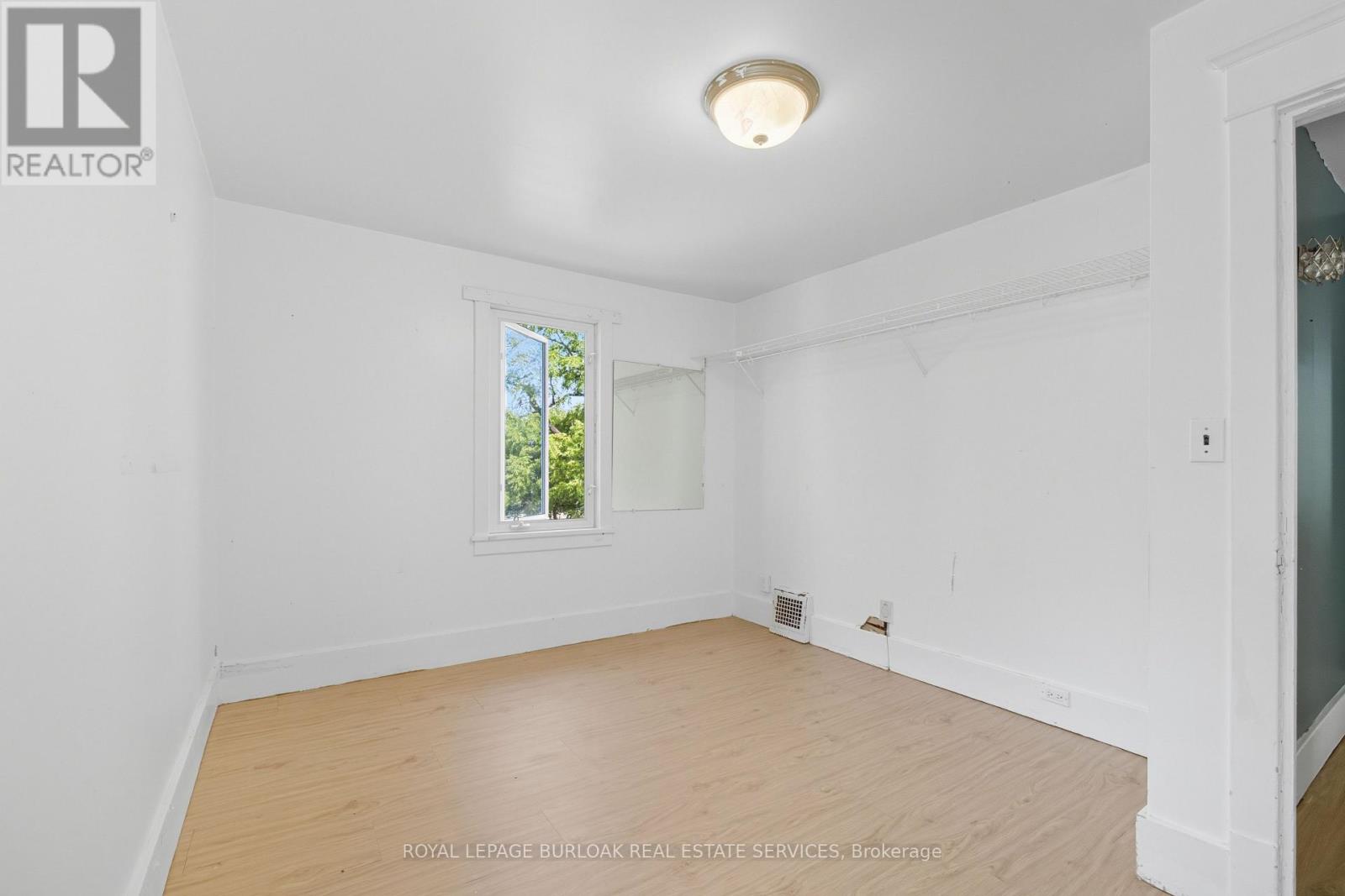 466 Nelson Avenue, Burlington (Brant), Ontario  L7S 1N5 - Photo 14 - W12448999