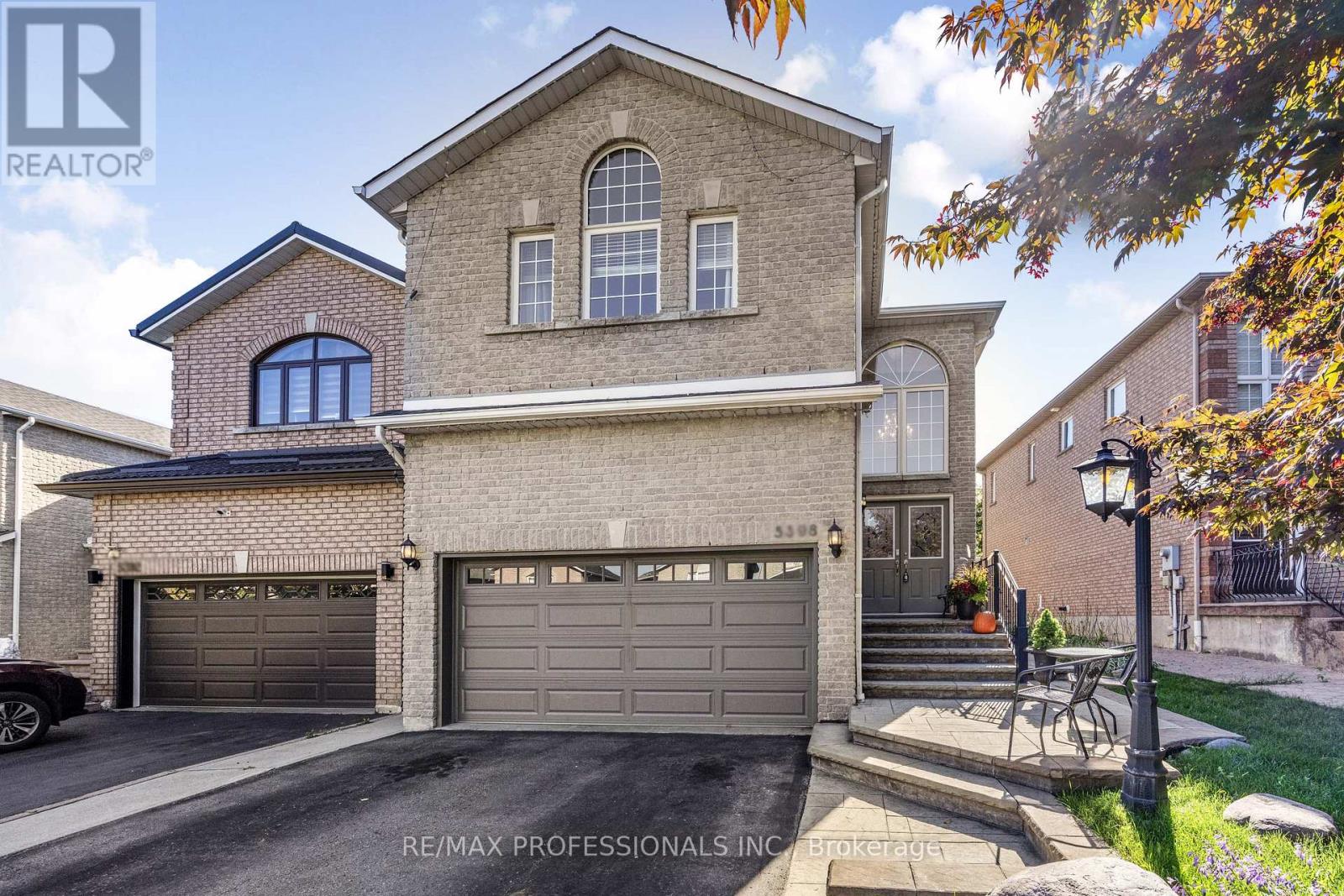 5398 Anvil Lane, Mississauga (Hurontario), Ontario  L5R 3Y8 - Photo 2 - W12449003