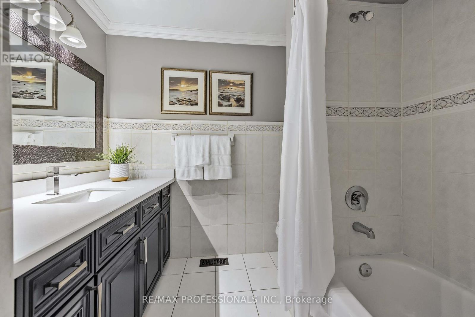 5398 Anvil Lane, Mississauga (Hurontario), Ontario  L5R 3Y8 - Photo 23 - W12449003