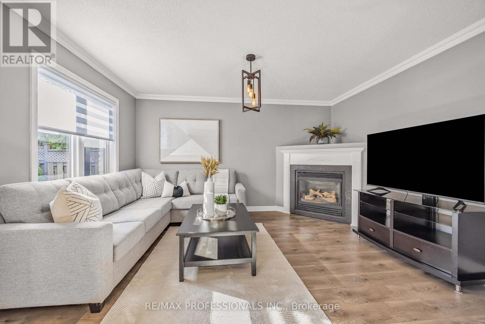 5398 Anvil Lane, Mississauga (Hurontario), Ontario  L5R 3Y8 - Photo 9 - W12449003