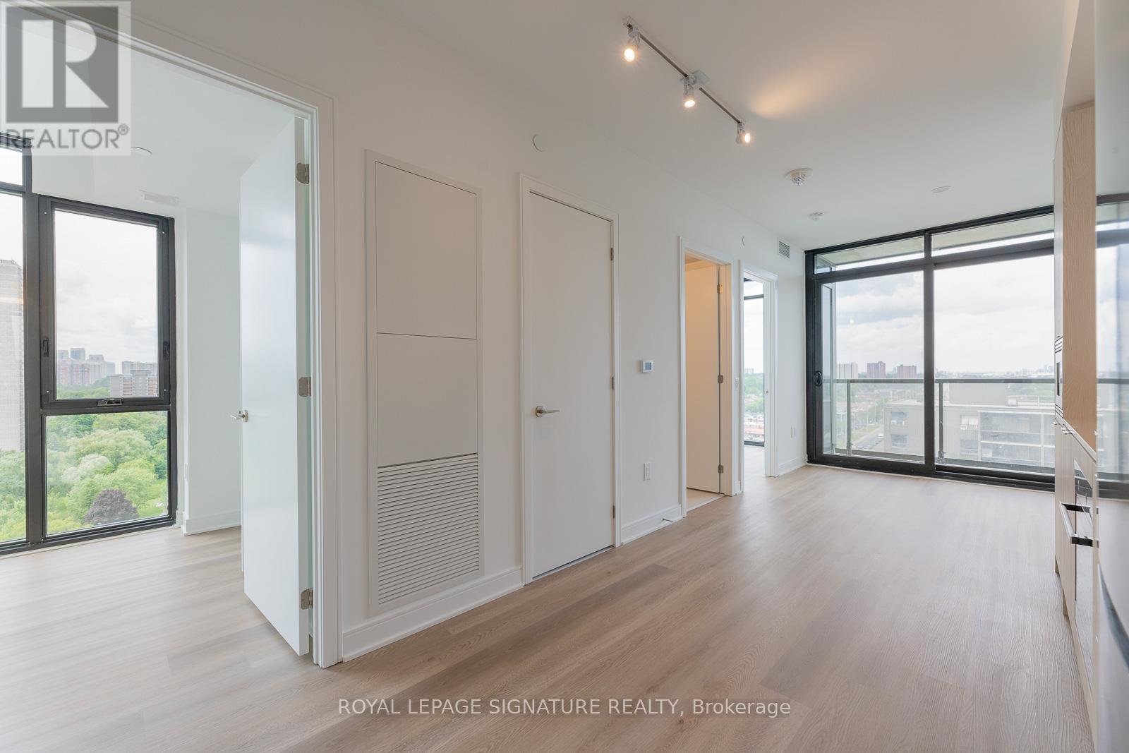 1204 - 86 Dundas Street E, Mississauga (Cooksville), Ontario  L5A 1W4 - Photo 2 - W12449006