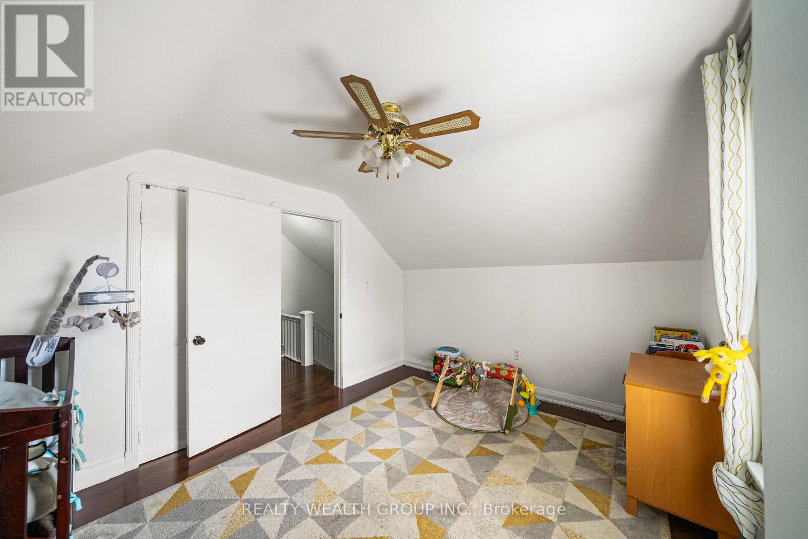 17 Haymarket Road, Toronto (Downsview-Roding-Cfb), Ontario  M3L 1H3 - Photo 16 - W12449008