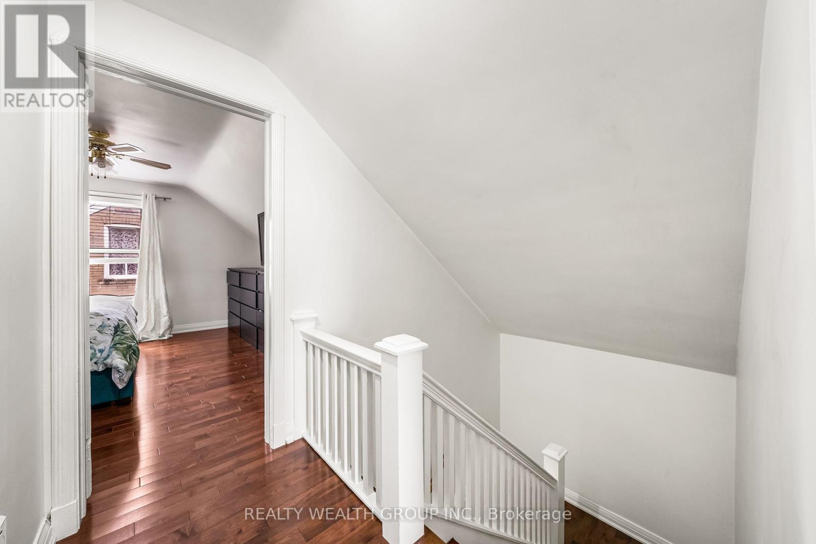 17 Haymarket Road, Toronto (Downsview-Roding-Cfb), Ontario  M3L 1H3 - Photo 19 - W12449008