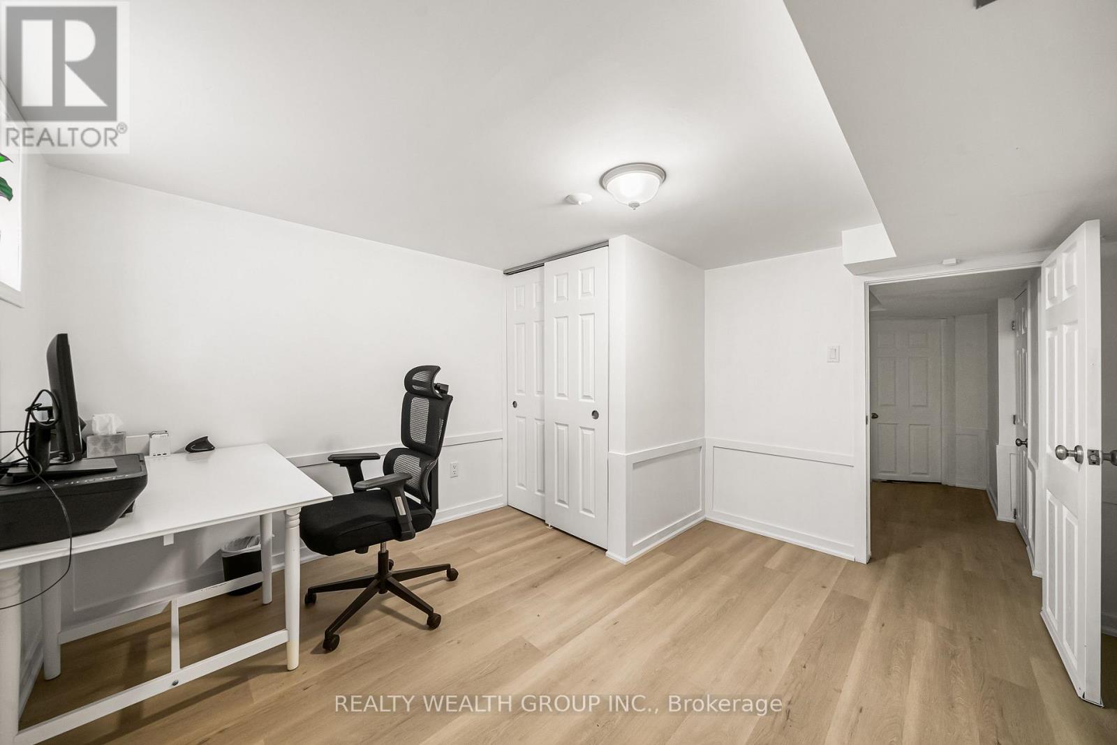 17 Haymarket Road, Toronto (Downsview-Roding-Cfb), Ontario  M3L 1H3 - Photo 21 - W12449008