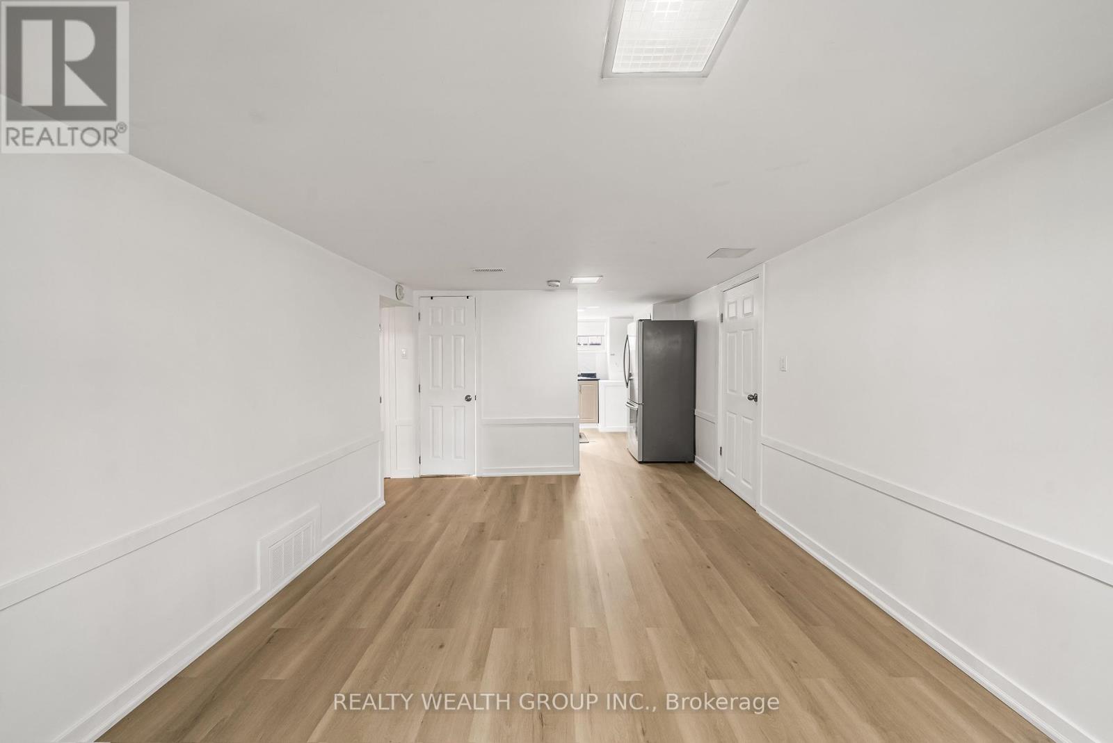 17 Haymarket Road, Toronto (Downsview-Roding-Cfb), Ontario  M3L 1H3 - Photo 23 - W12449008
