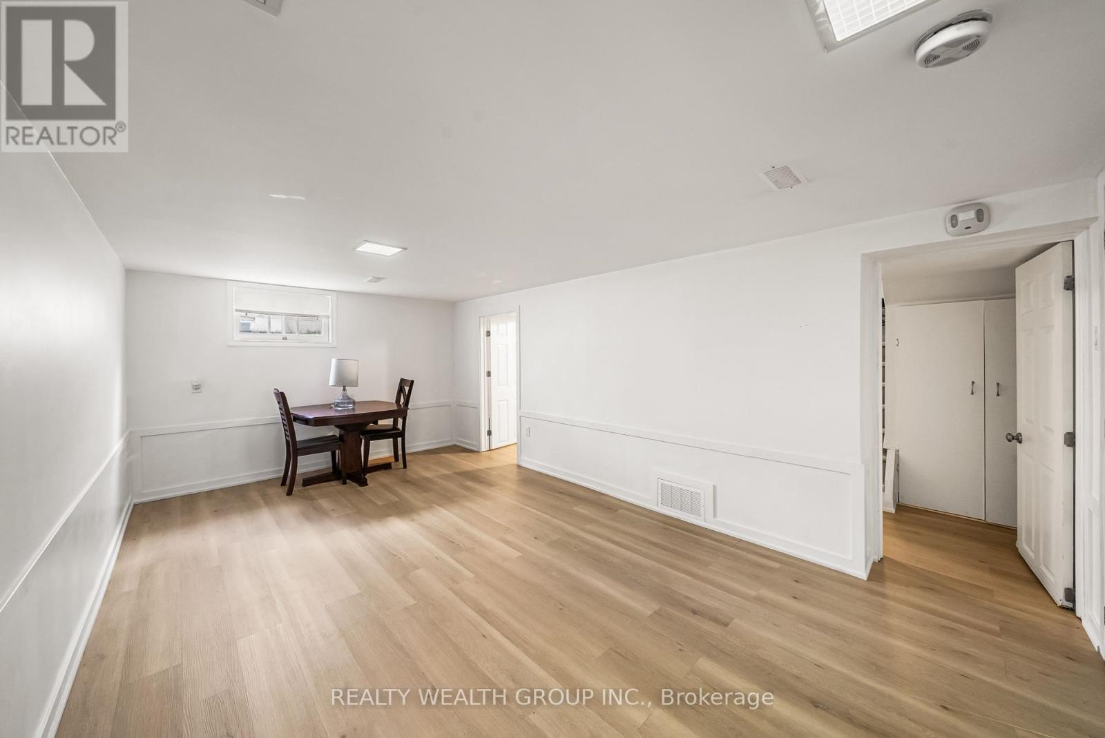 17 Haymarket Road, Toronto (Downsview-Roding-Cfb), Ontario  M3L 1H3 - Photo 24 - W12449008