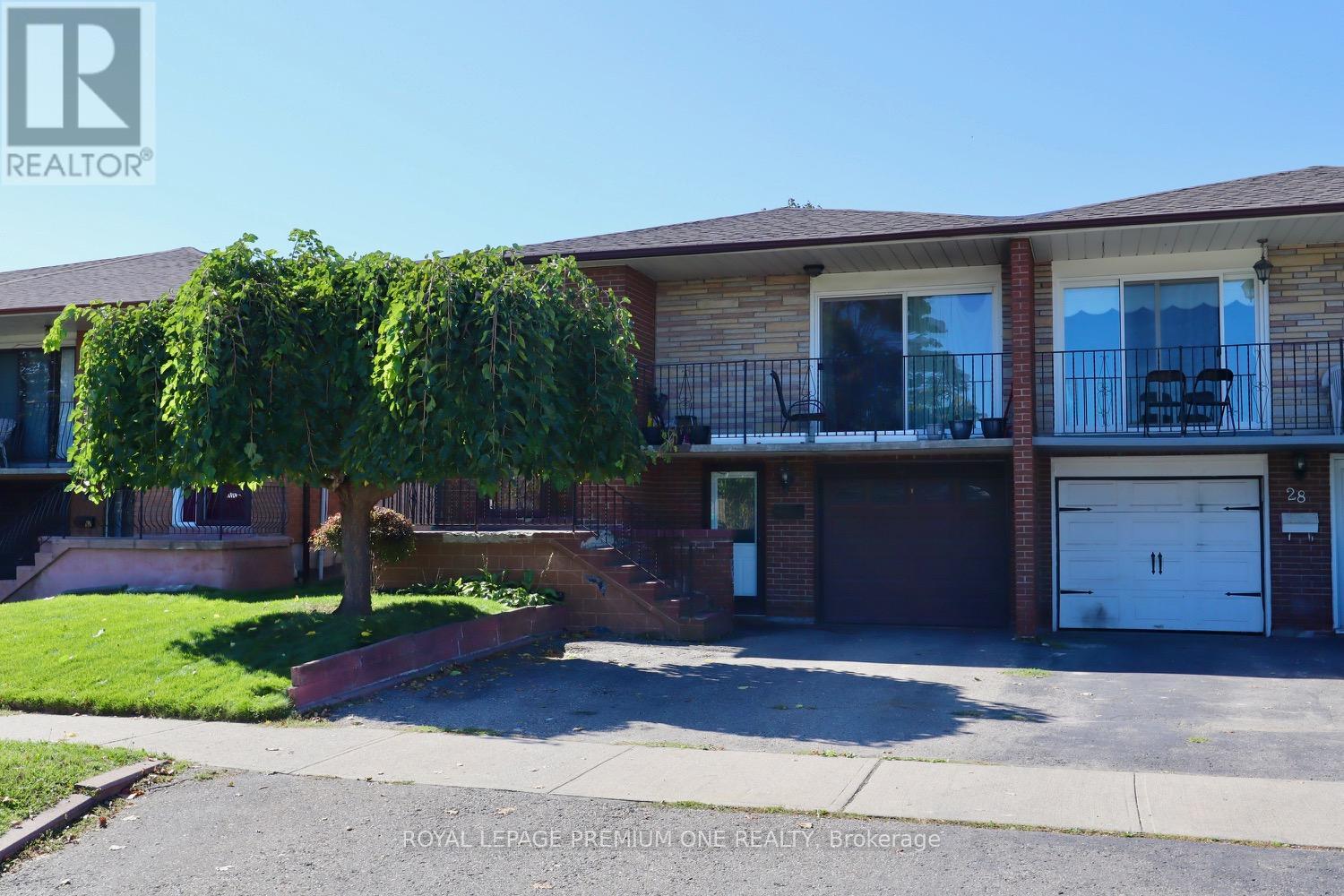 26 Royal Salisbury Way, Brampton (Madoc), Ontario  L6V 3J6 - Photo 2 - W12449019