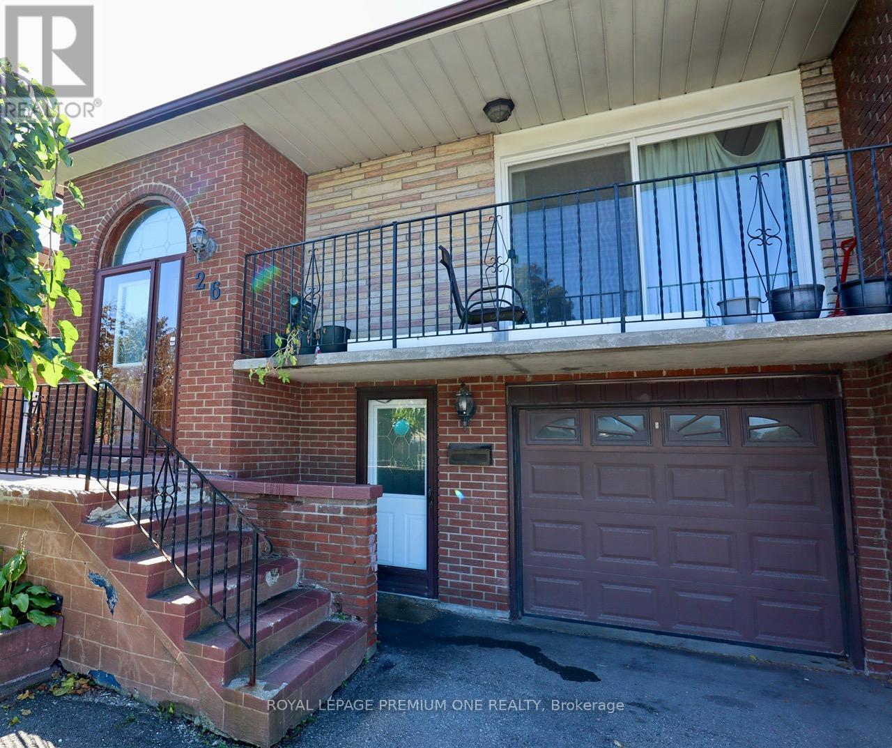 26 Royal Salisbury Way, Brampton (Madoc), Ontario  L6V 3J6 - Photo 4 - W12449019