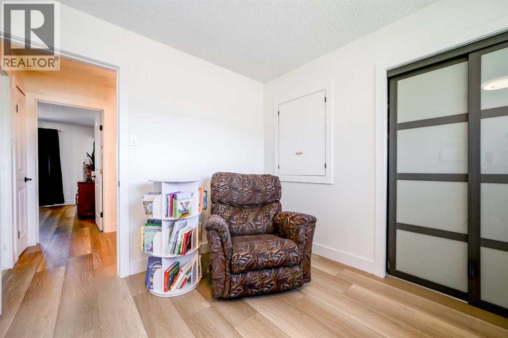 1059 Lakemount Boulevard S, Lethbridge, Alberta  T1K 3S6 - Photo 21 - A2260543