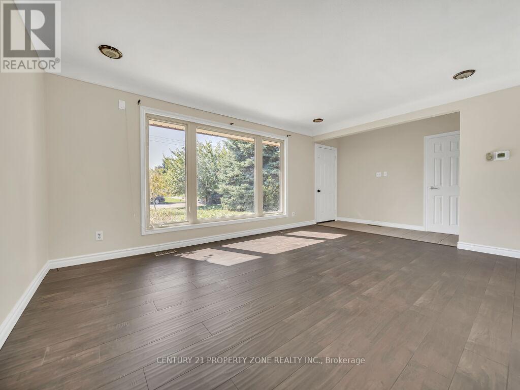 1002 Eastlawn Avenue, Sarnia, Ontario  N7S 1X4 - Photo 17 - X12448948