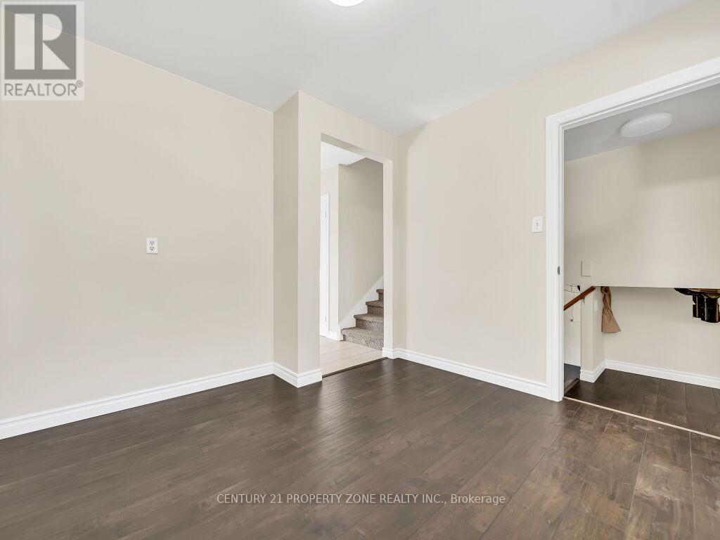 1002 Eastlawn Avenue, Sarnia, Ontario  N7S 1X4 - Photo 20 - X12448948